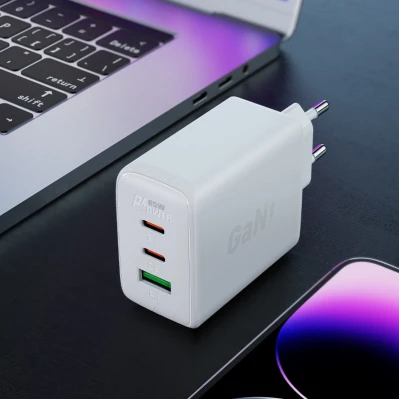 Punjac_Acefast_A41_PD65W_GaN_(2_USB_C+USB_A)_charger_(EU)___Bijeli_0.png