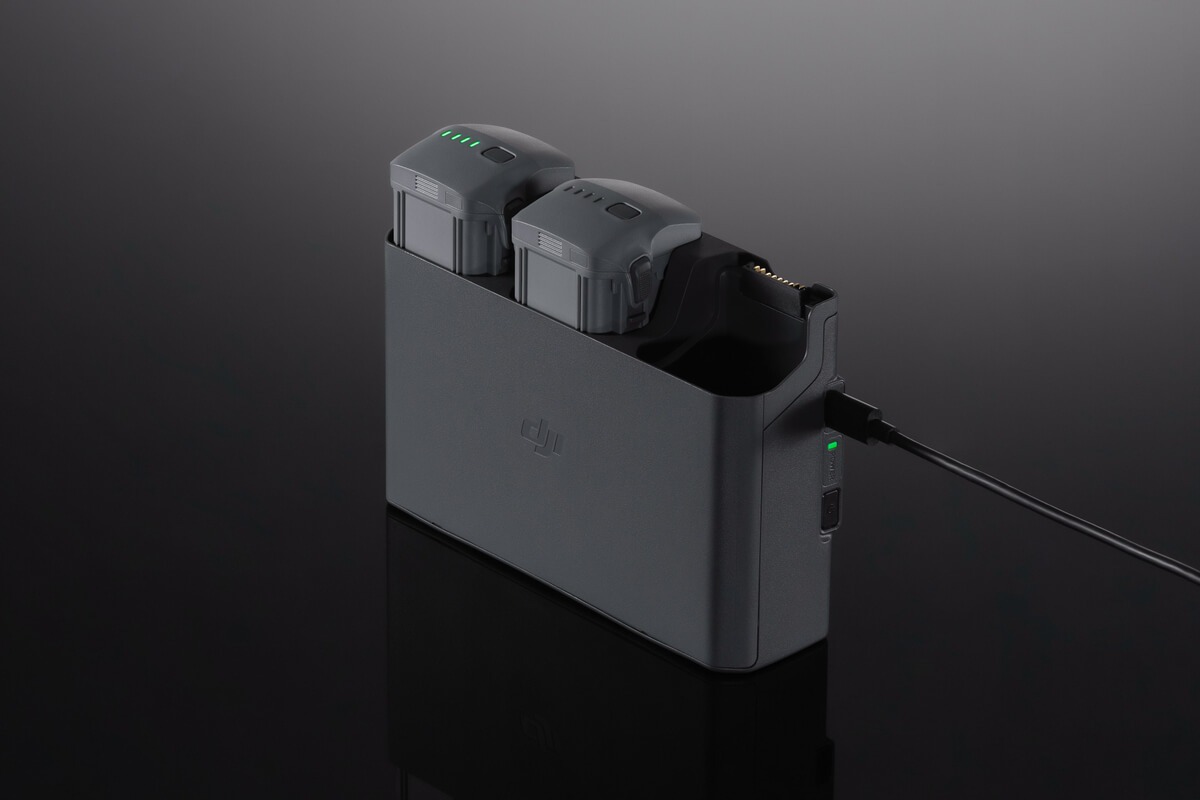 Stanica_za_punjenje_DJI_Air_3_Battery_Charging_Hub,_za_3_baterije_1.jpg
