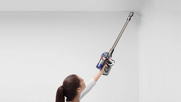 Bezicni_stapni_usisavac_Dyson_V8_Total_Clean_(443093)_2.jpg