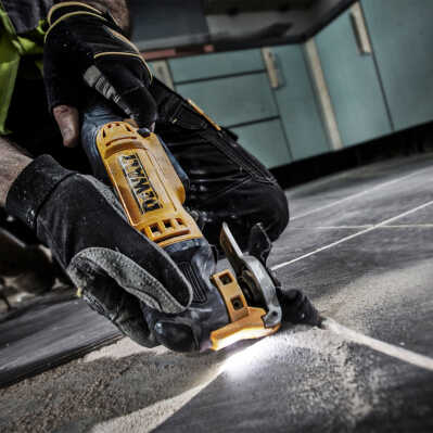 Multifunkcijski_alat_s_priborom_DeWalt_DWE315KT_300W_0.JPG