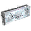 Graficka_kartica_Gigabyte_Aorus_RTX_5090_Master_Ice,_32GB_GDDR7_4.jpg