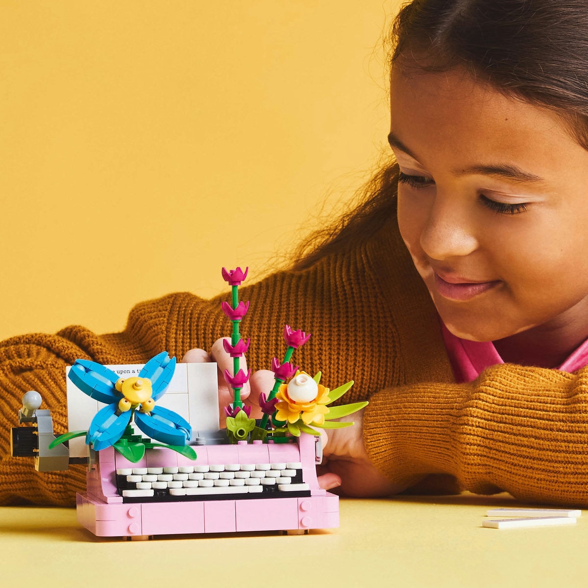 LEGO®_CREATOR_31169_Pisaci_stroj_s_cvijecem_2.jpg