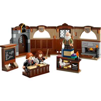 LEGO®_HARRY_POTTER™_76442_Dvorac_Hogwarts™__sat_Carolija_0.jpg