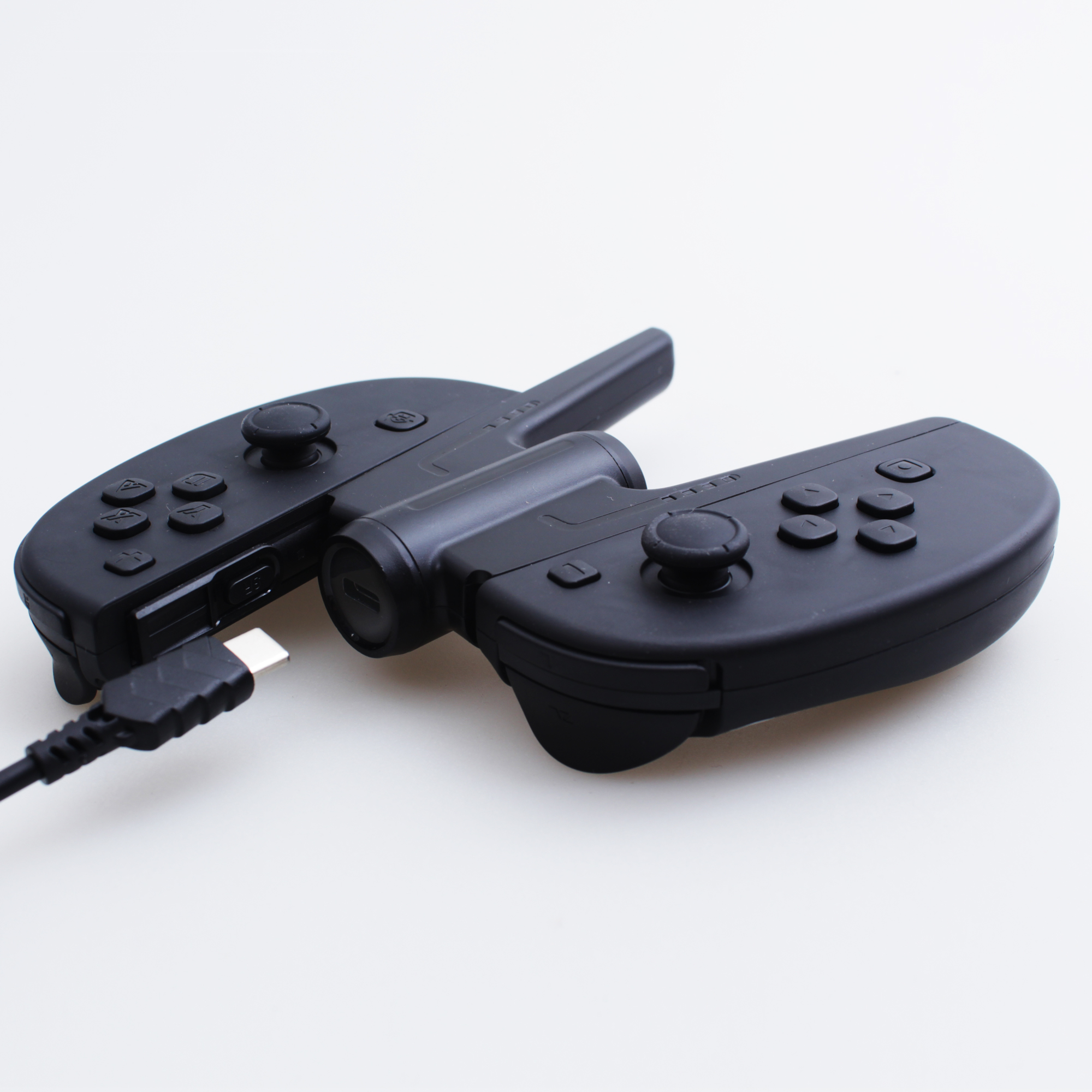 F&G_baza_za_punjenje_Joy_Con_kontrolera_s_2_gripa_i_Type_C_kabelom_od_2,5_m_3.jpg