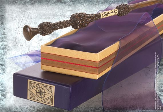 Figurica_Noble_Collection___HARRY_POTTER___DUMBLEDORES_WAND_0.jpg