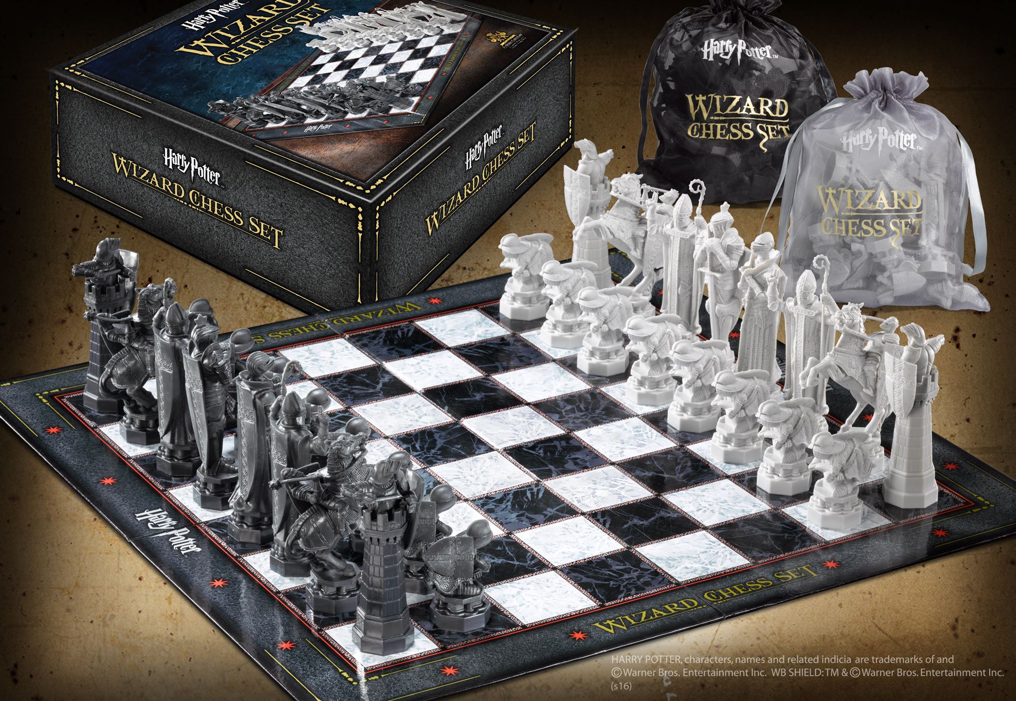 Figurica_Noble_Collection___HARRY_POTTER___GIFTS___WIZARDS_CHESS_SET_0.jpeg