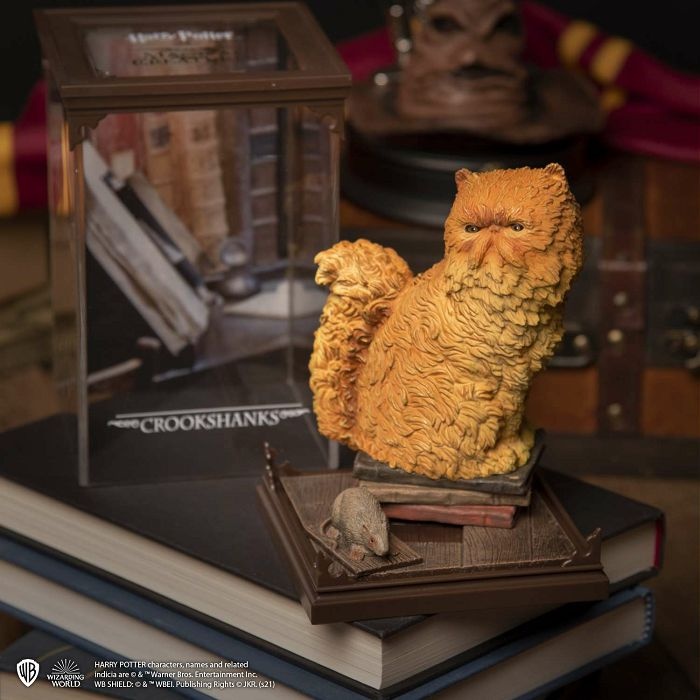 Figurica_Noble_Collection___Harry_Potter___Magical_Creatures___Crookshanks_1.jpg