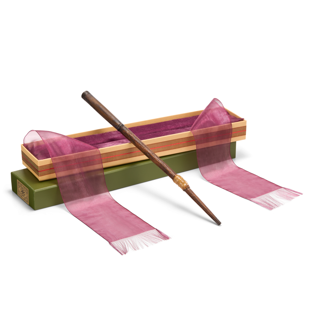 Figurica_Noble_Collection___Ron_Weasleys_First_Wand_In_Ollivanders_Box_0.png