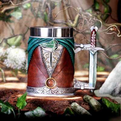 Kolekcionarska_salica_Nemesis_Now_LORD_OF_THE_RINGS_FRODO_TANKARD_15_5CM_0.jpg