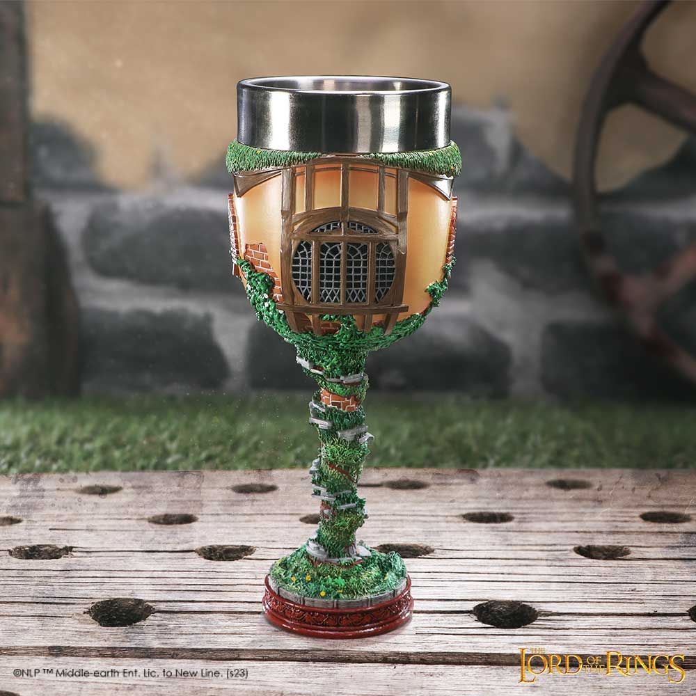Kolekcionarski_pehar_Nemesis_Now_LORD_OF_THE_RINGS_THE_SHIRE_GOBLET_19_3CM_0.jpg