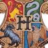 Viseci_ukras_Nemesis_Now_HARRY_POTTER_HOGWARTS_CREST__HANGING_ORNAMENT_8CM_0.jpg