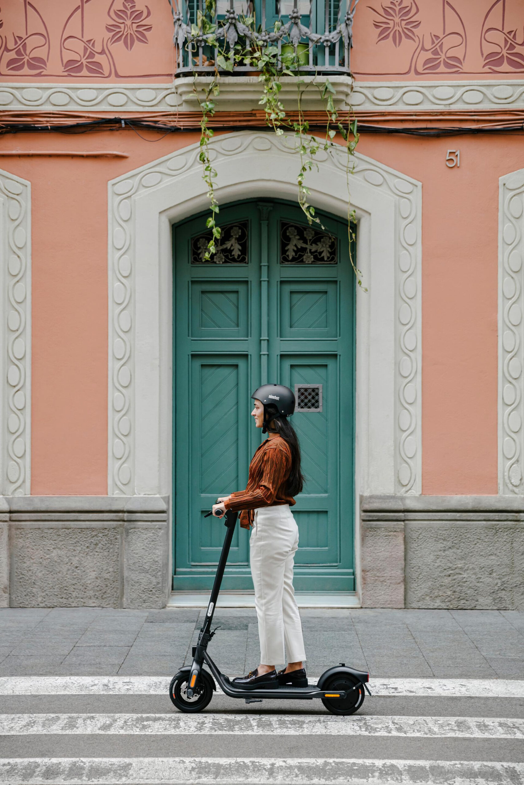 Elektricni_romobil_Segway_F2_E_4.jpg
