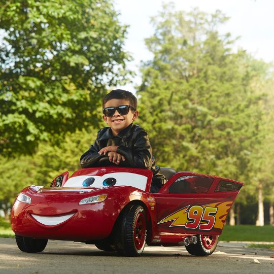 Huffy_Mcqueen_Car_Convertible_djecji_auto_na_akumulator_(7_2V_Lithium)_9.jpg