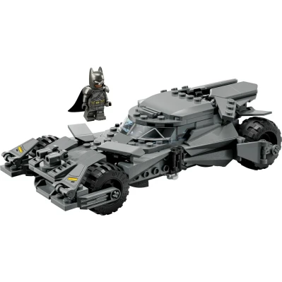 LEGO®_SUPER_HEROES_76331_Batman_v_Superman™__Batmobile™_1.jpg