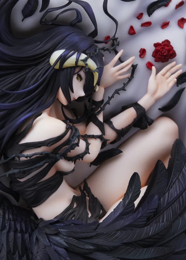 Figura_OVERLORD_1_7_SCALE_FIGURE___ALBEDO_(ENDING_VER__ART_BY_SO_BIN)_18.jpg