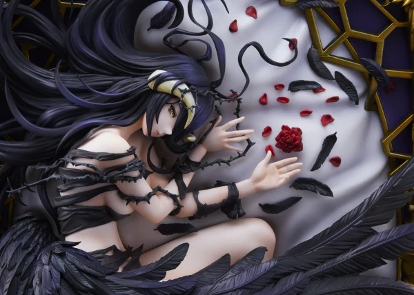 Figura_OVERLORD_1_7_SCALE_FIGURE___ALBEDO_(ENDING_VER__ART_BY_SO_BIN)_5.jpg