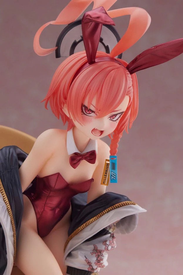 Figurica_BLUE_ARCHIVE__1_7_SCALE_FIGURE___NERU_MIKAMO_(BUNNY_GIRL_VER_)_5.jpg