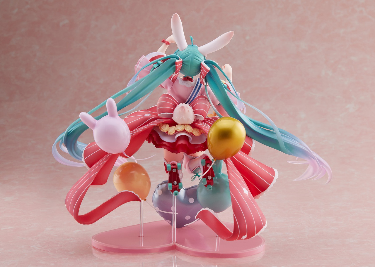 Figurica_HATSUNE_MIKU_1_7_SCALE_FIGURE___BIRTHDAY_2021_(PRETTY_RABBIT_VER_)_BY_SPIRITALE_11.jpg
