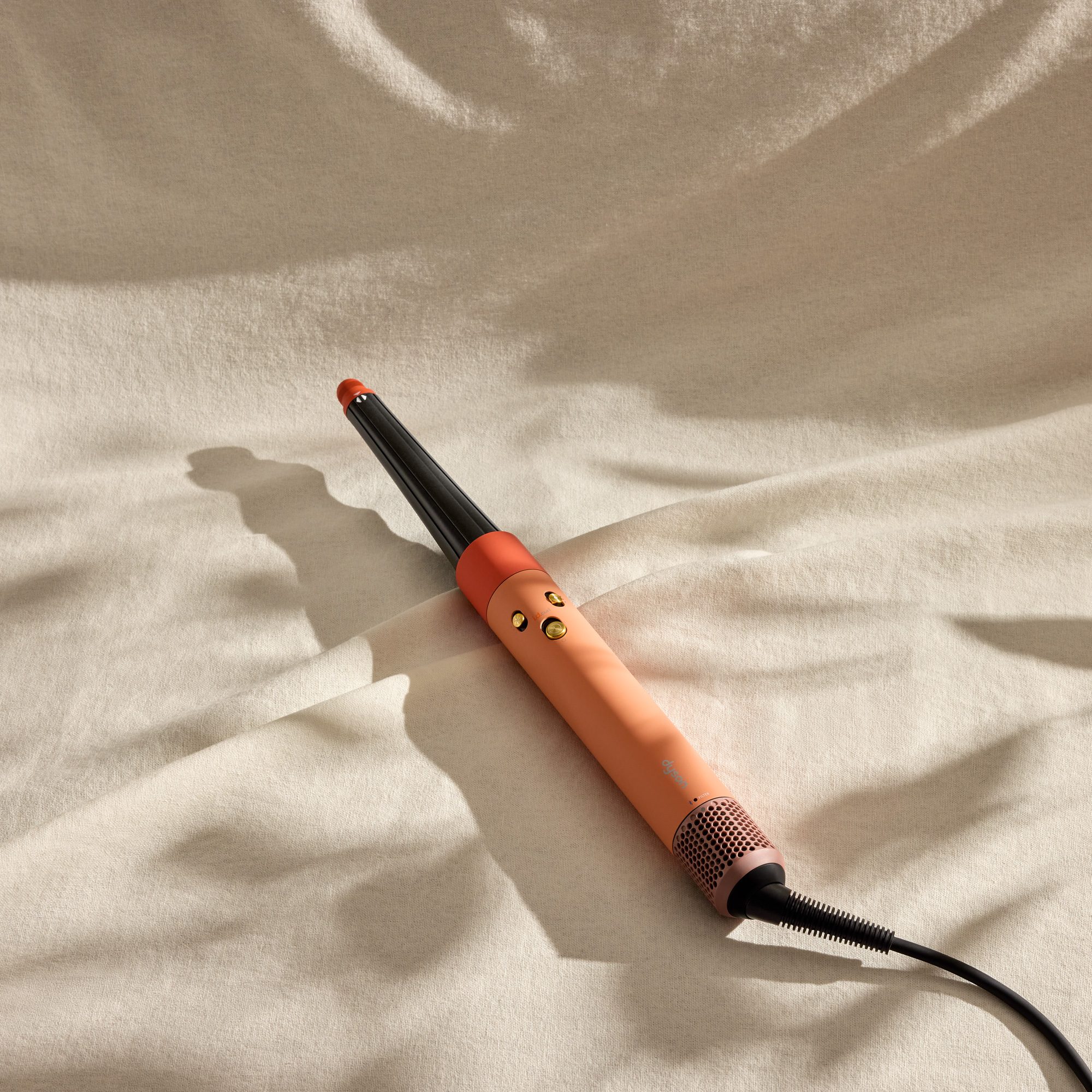 Stilizator_za_kosu_Dyson_Airwrap_i_d__Ceramic_Apricot_Topaz_(257389)_4.jpg